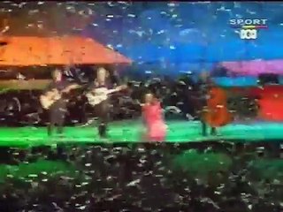 THE SEEKERS (Judith Durham) - The Carnival is Over (2000 Paralympics Closing Ceremony)