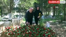 Ölümüne Eylem Tok'un oğlu sebep olmuştu! Oğuz Murat Aci'nin acılı eşi, mezarı başında gözyaşlarına boğuldu