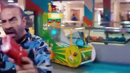 بوس الواو يا واد عشان بتوجع--صرريخ ضحك مع تتح لما دخل المول واتعرض لهجوم عصابي