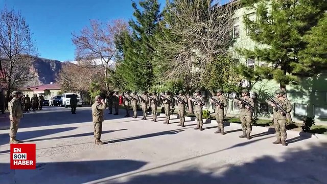 Orgeneral Bayraktaroğlu, Pençe-Kilit Harekât bölgesinde görevli Mehmetçiklerle iftar yaptı