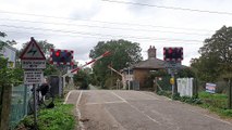 Level Crossing - Fen Road, Milton (02-10-23 at 12:37PM)