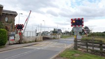 Level Crossing - Station Road, Collingham (24-08-23 at 4:15PM)