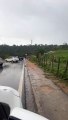 Van de transporte de passageiros perde força e causa destruição na Rotary, em São Miguel dos Campos