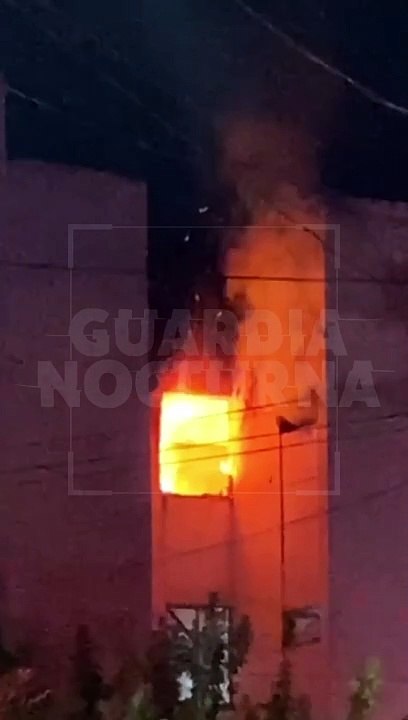 #Preliminar Un departamento localizado en la colonia Miravalle fue consumido en la colonia Miravalle de Guadalajara #GuardiaNocturna