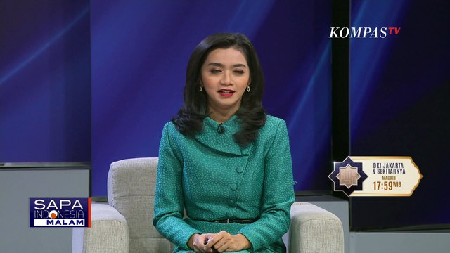 Hakim MK Tanya Mensos Risma soal Jokowi Bagikan Bansos di Depan Istana dan Kunker