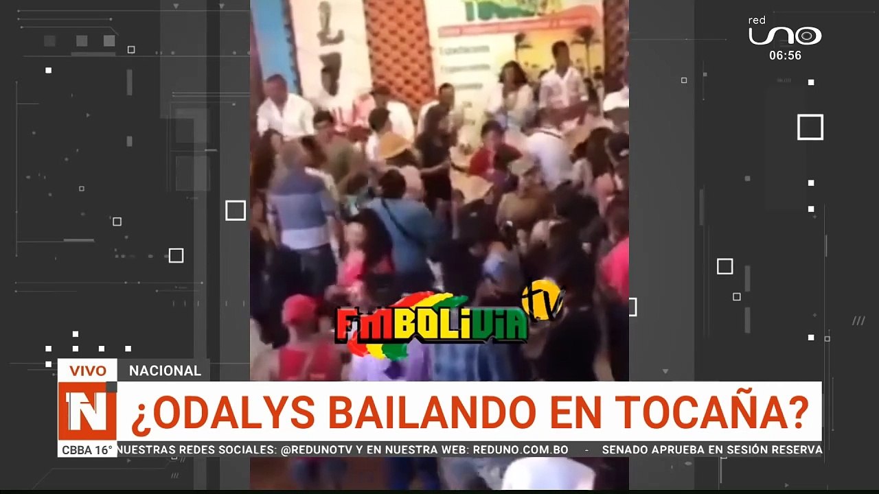 Odalis bailando en tocaña