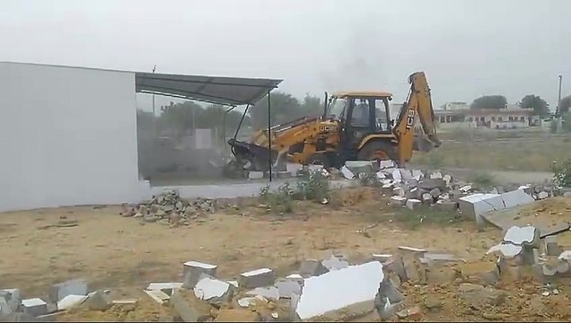 चार मंजिला अवैध निर्माण सील, अवैध कॉलोनी की ध्वस्त