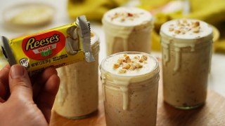 How to Make White Chocolate Reese’s Peanut Butter Cup-Inspired Overnight Oats