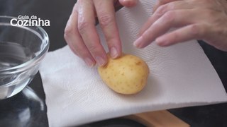 Aprenda a cozinhar a batata no micro-ondas