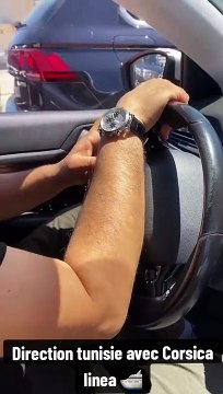 Bekhir tunisie port porto puerto عند وصول المهاجرين إلى الجزائر ميناء الجزائر مرسيليا لا جولييت وهران سكيكدة عنابة بجاية قارب الجزائر العبارات كورسيكا لينيا نقل الأمتعة فان الجمارك الشرطة الدرك port d'alger