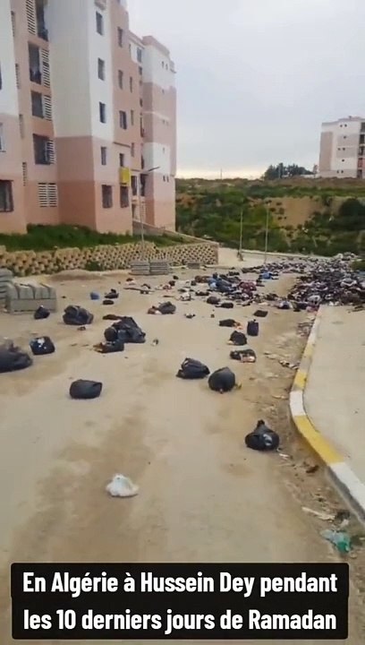 Opj hussein dey ramadan Algérie poubelle logements aadl lsp عند وصول المهاجرين إلى الجزائر ميناء الجزائر مرسيليا لا جولييت وهران سكيكدة عنابة بجاية قارب الجزائر العبارات كورسيكا لينيا نقل الأمتعة فان الجمارك