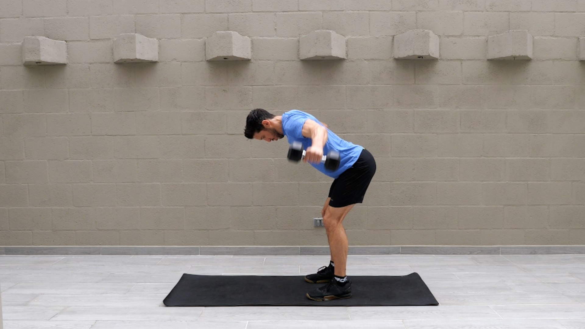 Julien Leprêtre, el entrenador que corrige la chepa y los hombros