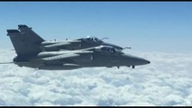Dopo 35 anni l'Aeronautica Militare dice addio al caccia Amx 