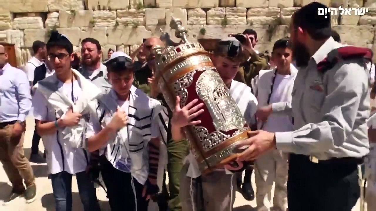 A brief moment of joy: The orphans of the IDF and security forces celebrated Bar and Bat Mitzvahs at the Western Wall.