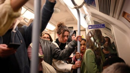 Tube driver who opened doors onto track at Holborn unfairly dismissed, tribunal rules