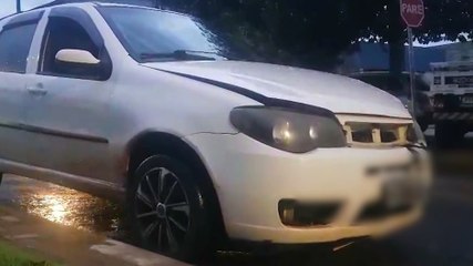 Palio e Ecosport se envolvem em acidente no Parque São Paulo
