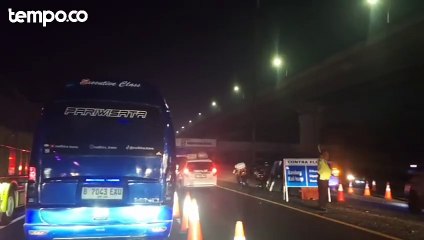 Pecah Kepadatan Arus Mudik, Polisi Berlakukan Contraflow dan One way Sejak Jumat Malam