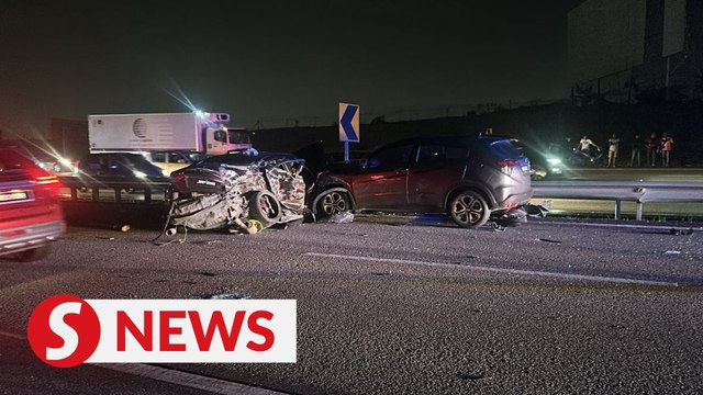 Express bus, six other vehicles involved in North-South Expressway crash