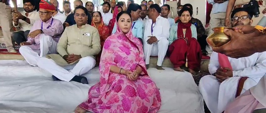 उप मुख्यमंत्री दिया कुमारी ने की पुष्कर सरोवर की पूजा
