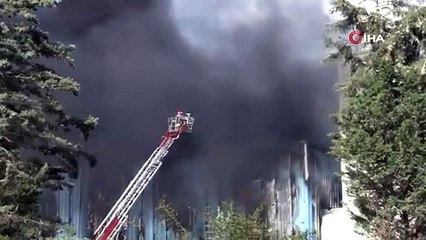 Konya'da plastik fabrikasında yangın: Ekiplerin müdahalesi sürüyor