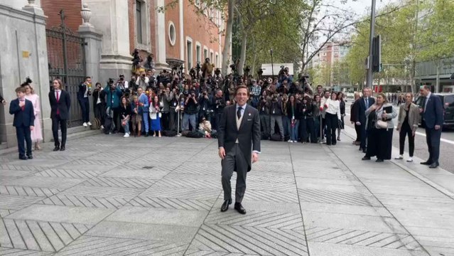 La llegada de José Luis Martínez-Almeida.