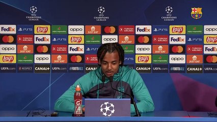 El descomunal elogio de Koundé a Cubarsí en la previa del PSG-Barça