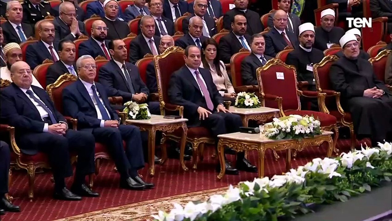 شيخ الأزهر يهدي الرئيس السيسي الإصدار الثاني لمجلة الأزهر أهم حدث علمي في عام 2024