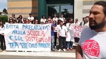 Firenze, il flashmob degli insegnanti di sostegno: 