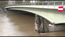 La Senna, il fiume di Parigi, raggiunge il picco di piena