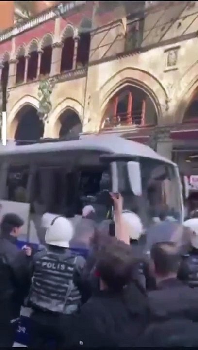 DEVA Partili Yeneroğlu: İktidarın organizasyonu dışında Gazze için eylem bile yasak olacak denilseydi kim inanırdı?