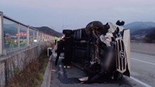 대구서 고속도로 달리던 승용차·승합차 충돌...13명 경상 / YTN