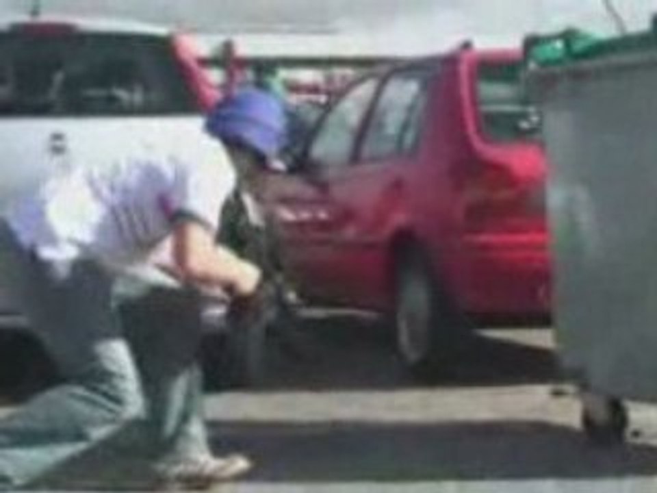 Semblant de guerre civile.