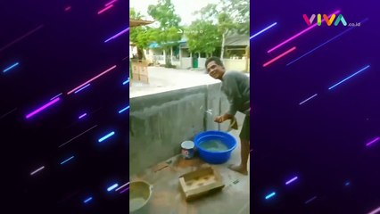 DIPECAT! Tukang Bangunan Pasang Ubin Sampai Tutupi Jendela