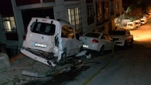 Çekmeköy'de yokuşta geri kayan çöp kamyonu 3 araca çarptı