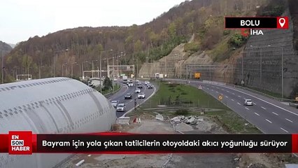 Bayram için yola çıkan tatilcilerin otoyoldaki akıcı yoğunluğu sürüyor