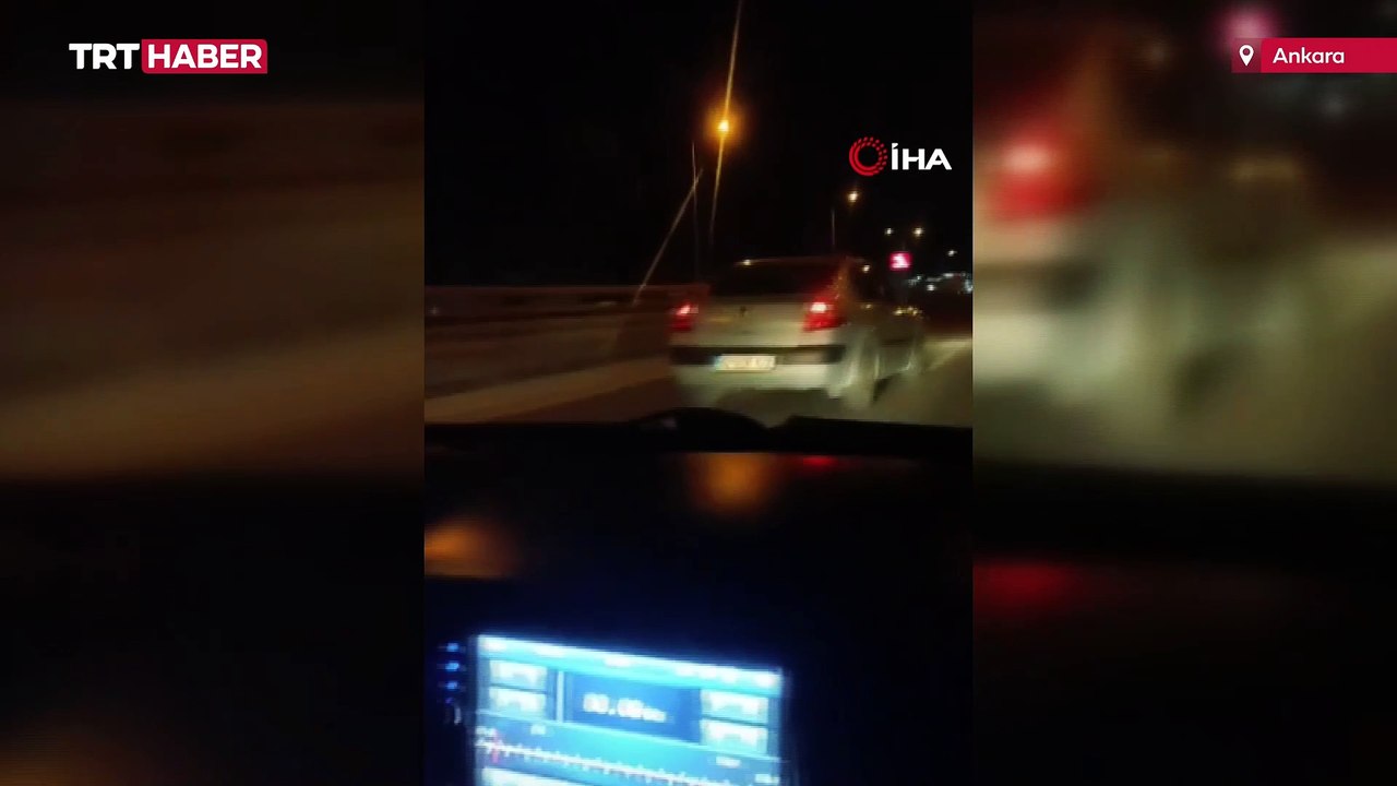 Ankara'da hatalı şerit değiştiren araç kaza yaptı