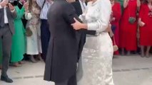 Almeida y Teresa Urquijo bailan un chotis en su boda