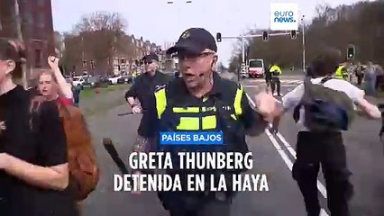 Greta Thunberg detenida por la policía durante una protesta en los Países Bajos