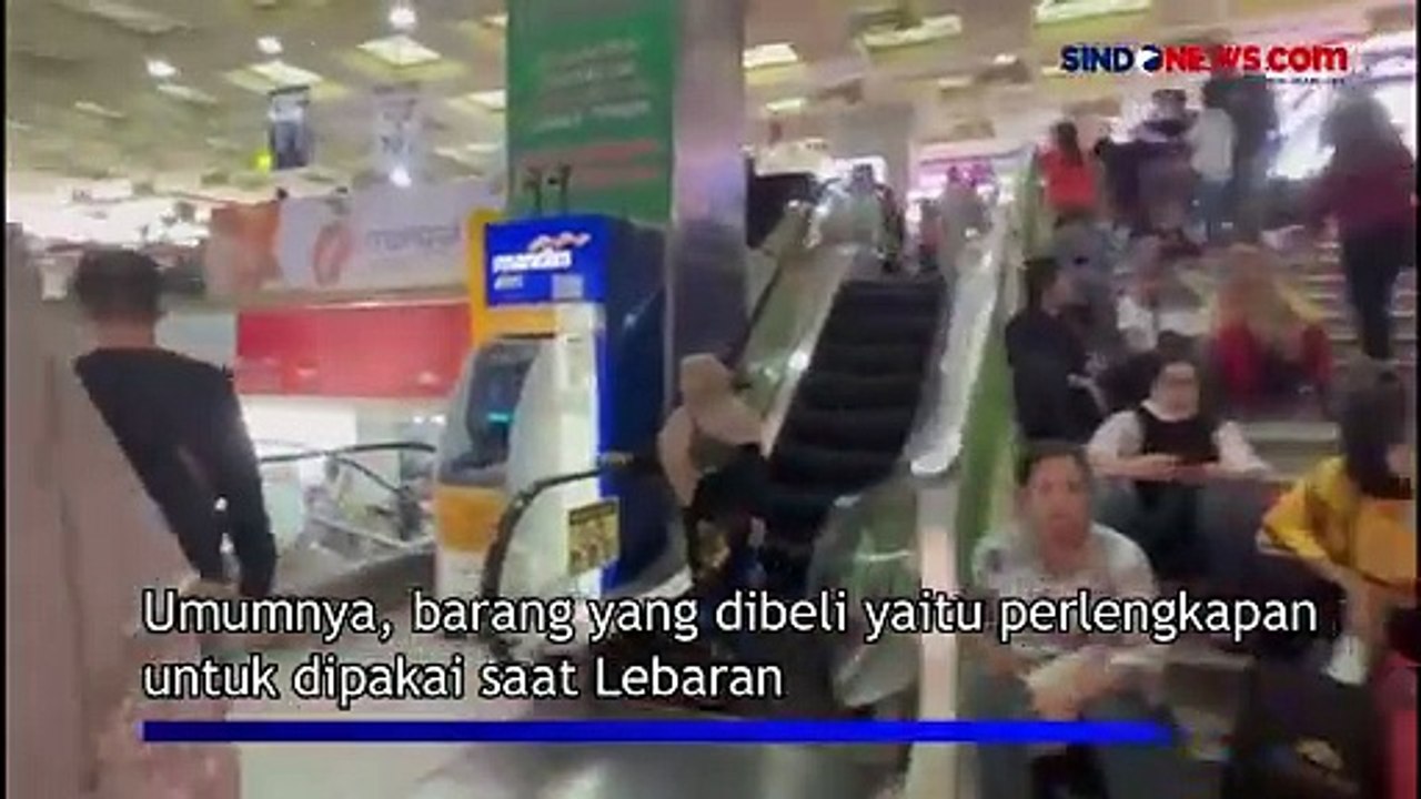 Lebaran Menghitung Hari, Pengunjung Pasar Tanah Abang Masih Ramai