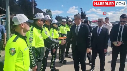 Uygulamaya katılan vali sürücüleri uyardı: Sevdiklerinize sağlıkla ulaşın