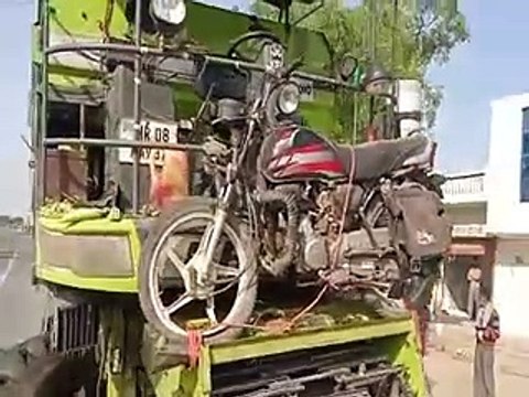 कोटा-दौसा मेगा हाइवे पर हादसे में चालक की मौत, दो अन्य घायल