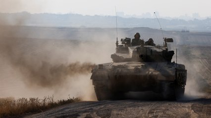 Residentes regresan a Jan Yunis tras la retirada del ejército de Israel del sur de la Franja