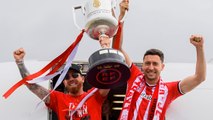 El Athletic aterriza en Bilbao con la Copa del Rey