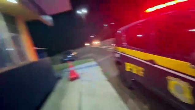 PRF apreende 614 quilos de maconha, pistola, carro roubado e coletes balísticos em STI