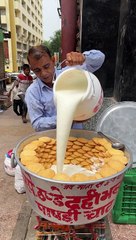 Delhi Electronic Market ke Mushoor Dahi Bhale for Rs 40/-  #streetfood #delhistreetfood