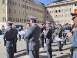 La banda della Guardia di Finanza suona Morricone in piazza Montecitorio