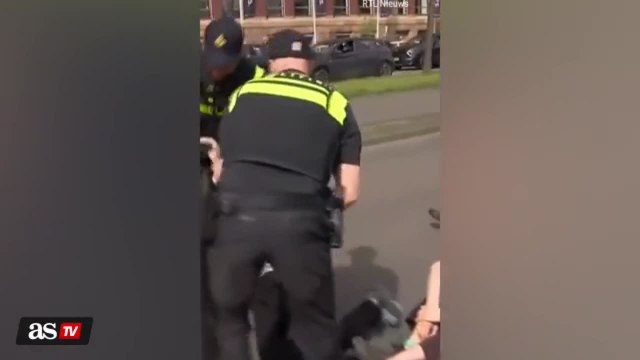Watch: Greta Thunberg detained by Dutch police