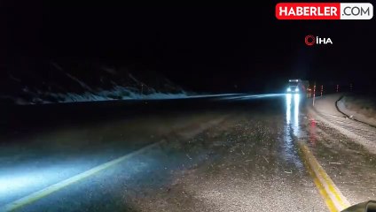 Tokat'ta nisan yağmuru beklenirken kar sürprizi