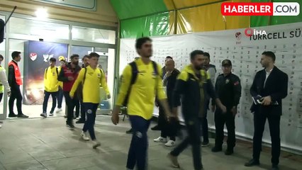 Wanda Nara'dan Fenerbahçe'nin sahayı terk ettiği Süper Kupa maçı yorumu: Futbol cesurlar içindir