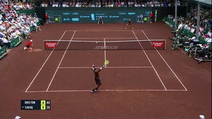 Houston - Shelton domine Tiafoe et décroche son premier titre sur terre battue
